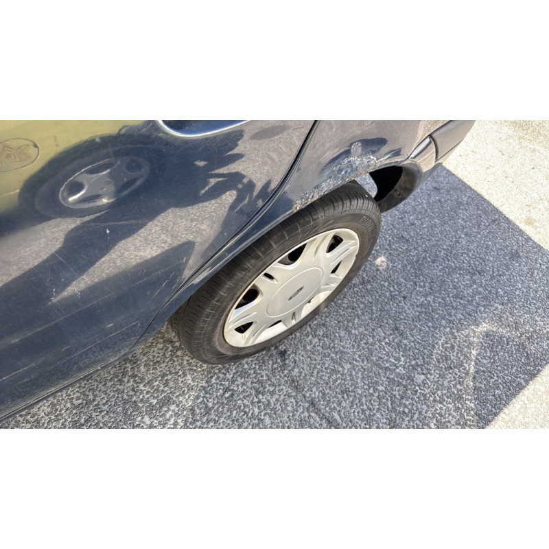 Feu arriere principal droit (feux) FORD FIESTA 4 Photo n°20