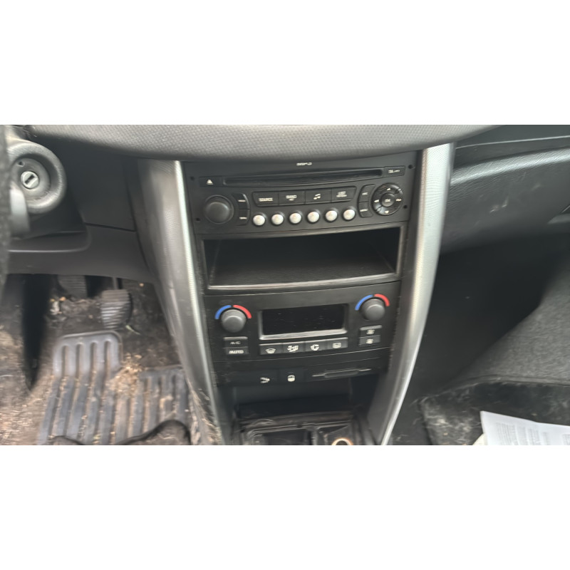 Interrupteur de leve vitre arriere droit PEUGEOT 207 Photo n°20