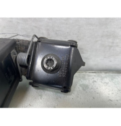 Attache ceinture arriere droit RENAULT CLIO 2
