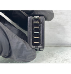 Interrupteur de leve vitre avant droit RENAULT CLIO 2