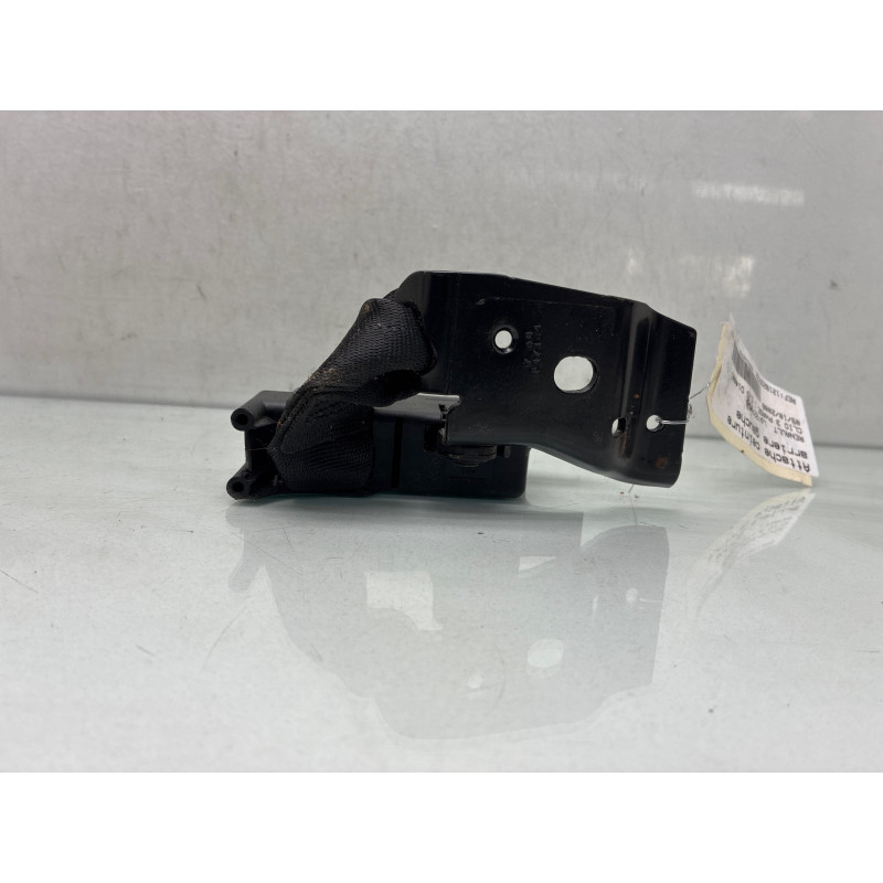 Attache ceinture arriere gauche RENAULT CLIO 3 Photo n°3
