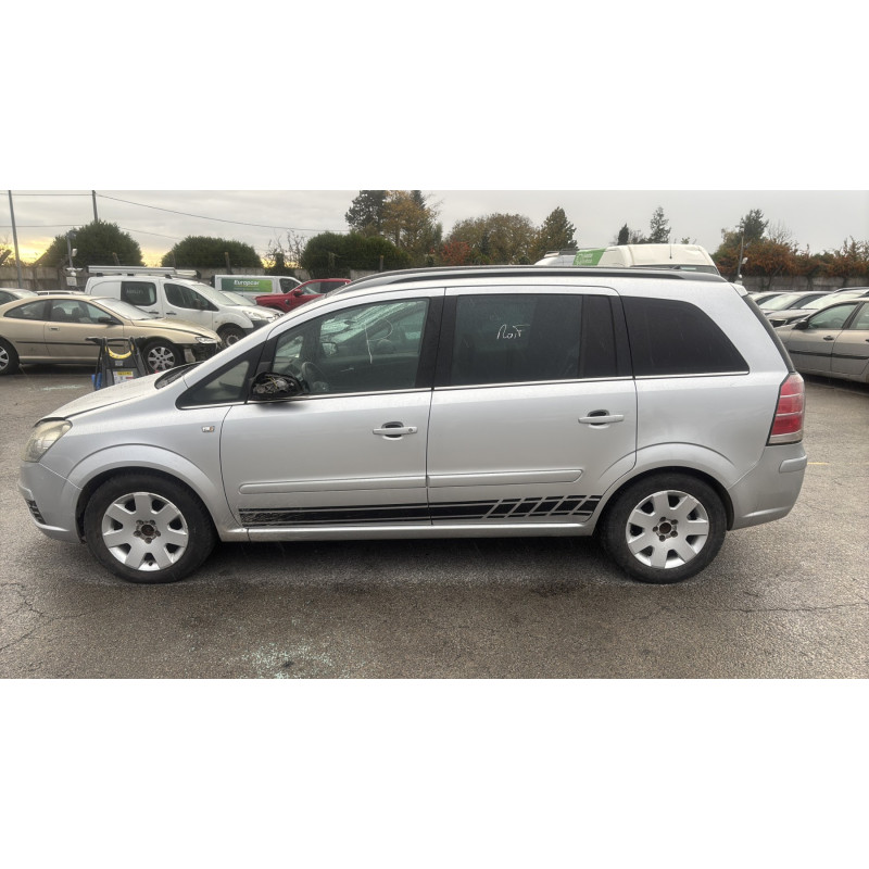 Pare choc arriere OPEL ZAFIRA B Photo n°13