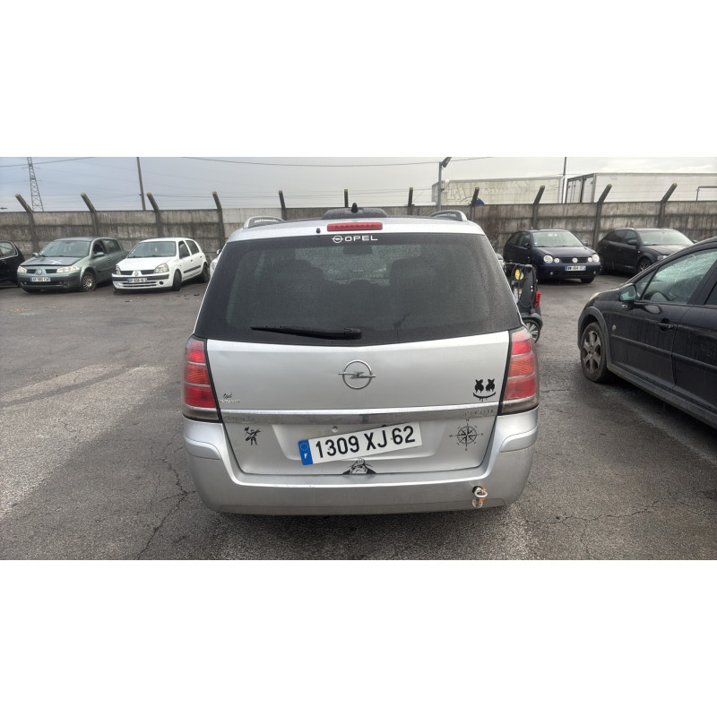 Pare choc arriere OPEL ZAFIRA B Photo n°14
