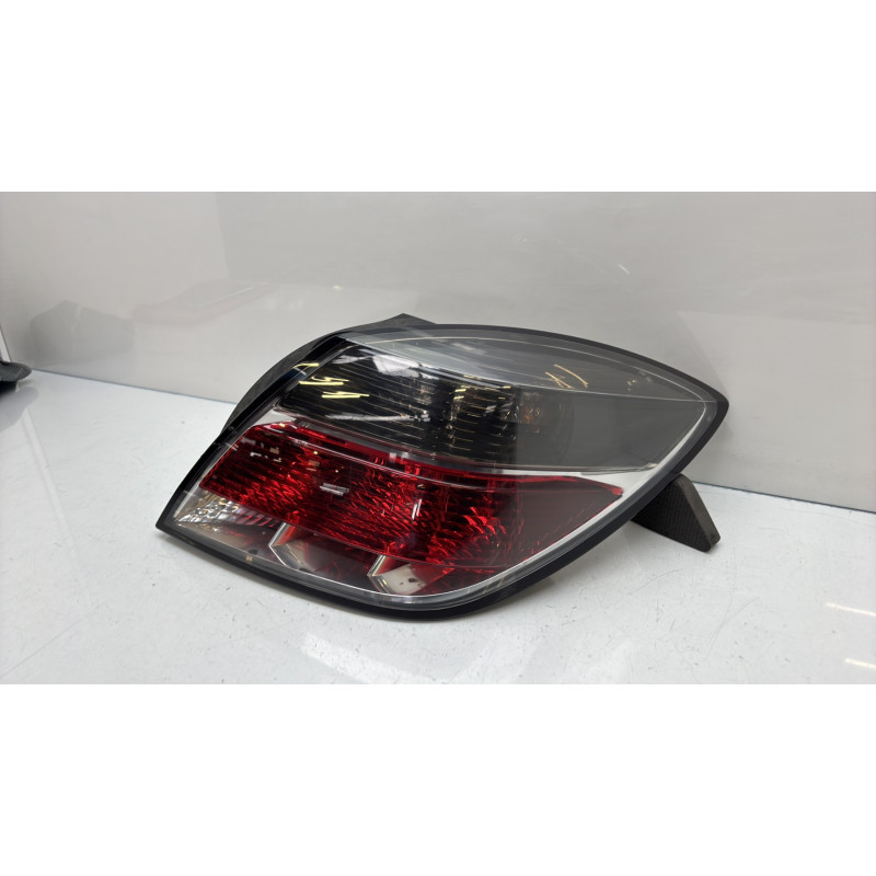 Feu arriere principal droit (feux) OPEL ASTRA H Photo n°2