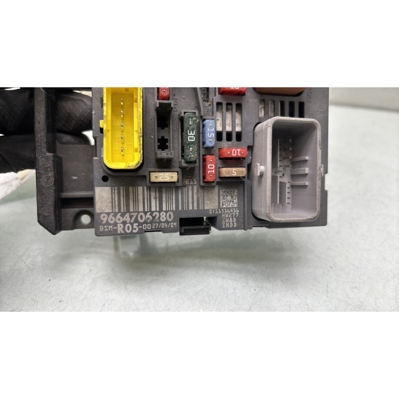 Boitier servitude moteur (BSM) PEUGEOT 308 1 Photo n°2