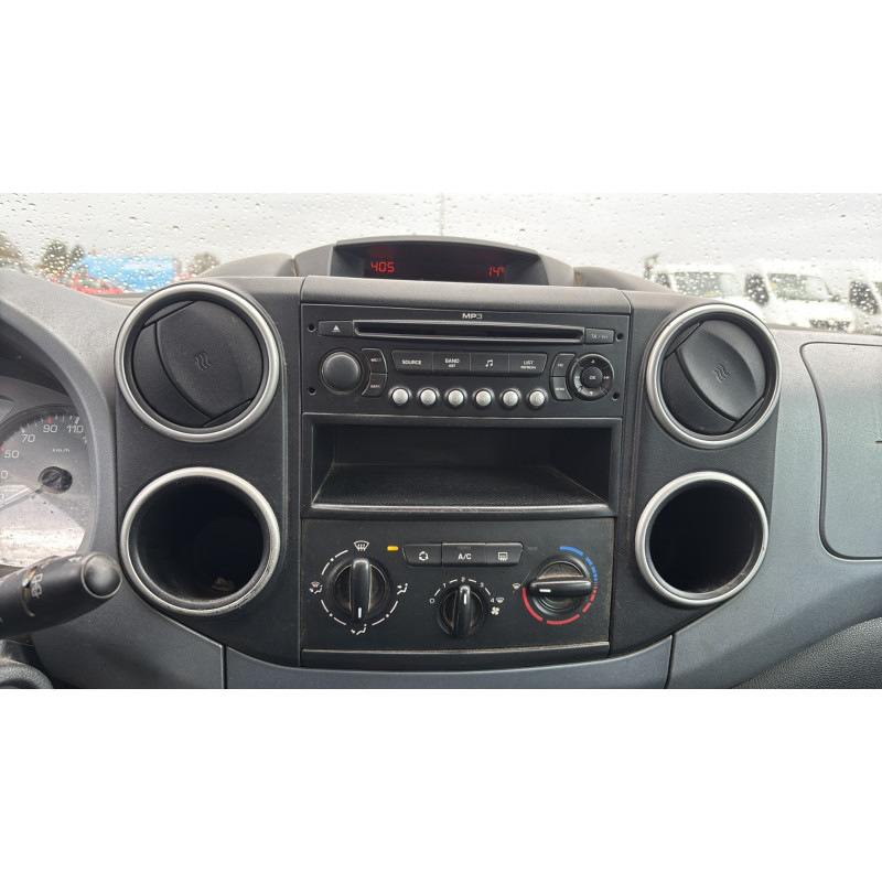 Custode avant gauche (porte) CITROEN BERLINGO 2 Photo n°20
