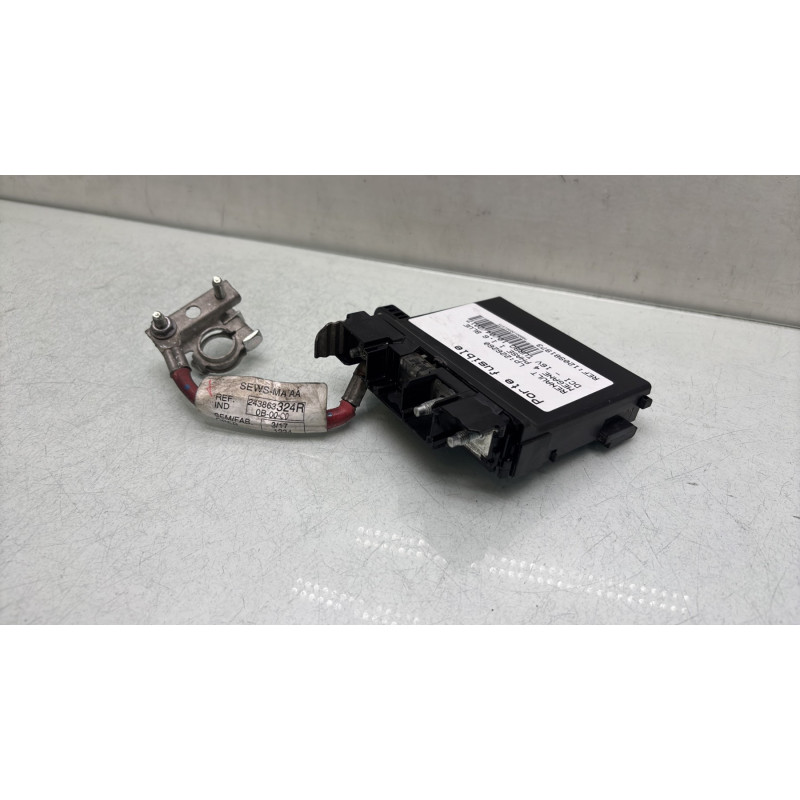 Porte fusible RENAULT MEGANE 4 Photo n°4