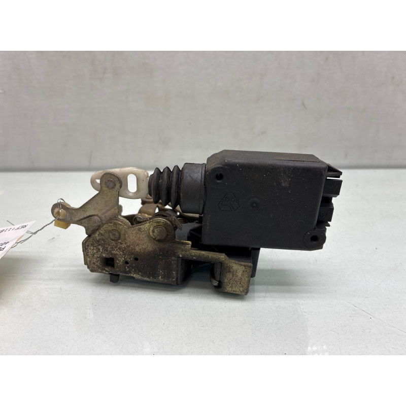 Serrure arriere gauche PEUGEOT 405 Photo n°4