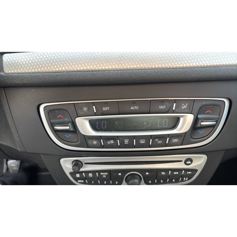 Porte avant droit RENAULT MEGANE 3 Photo n°8
