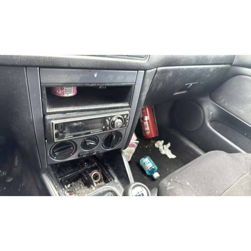 Porte arriere gauche VOLKSWAGEN GOLF 4 Photo n°17