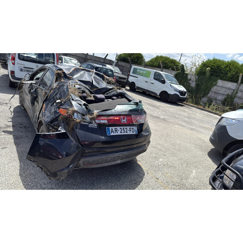 Vitre avant gauche HONDA CIVIC 8 Photo n°9