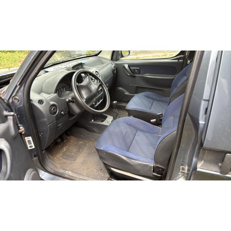 Porte avant droit PEUGEOT PARTNER 1 Photo n°17