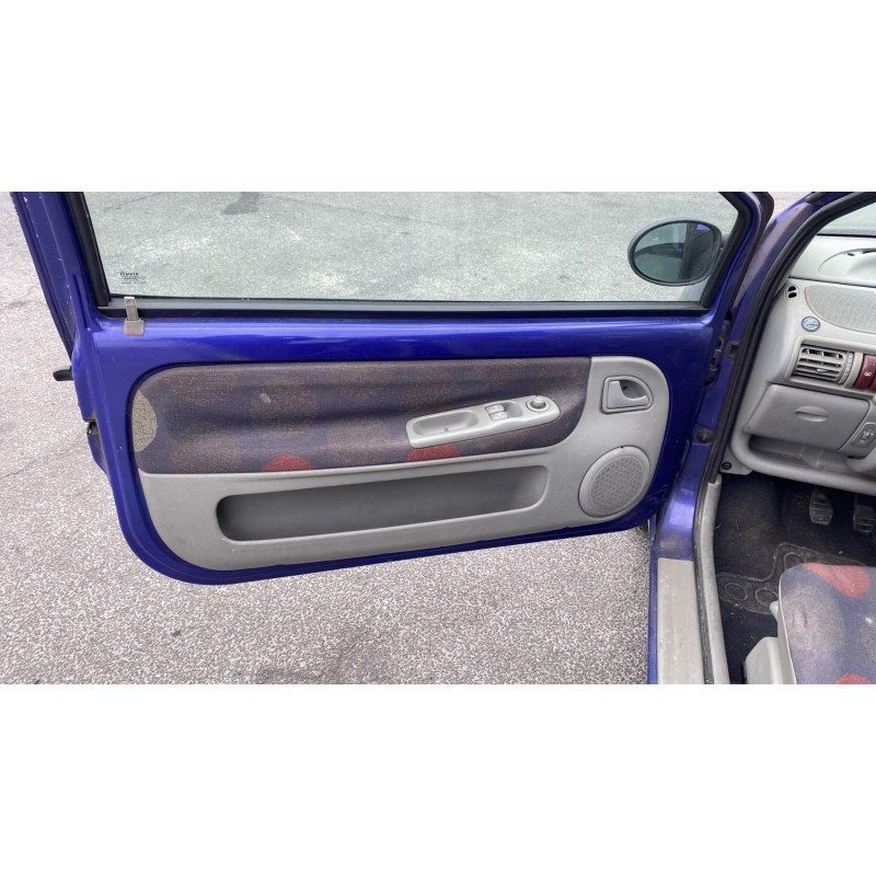 Porte avant droit RENAULT TWINGO 1 Photo n°16