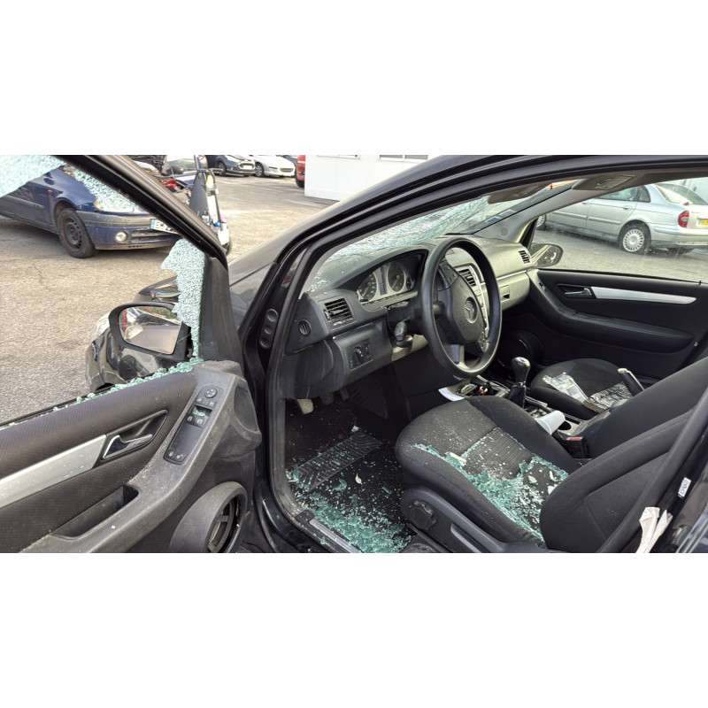 Porte arriere gauche MERCEDES CLASSE B 245 Photo n°17
