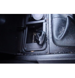 Vitre avant droit PEUGEOT 207