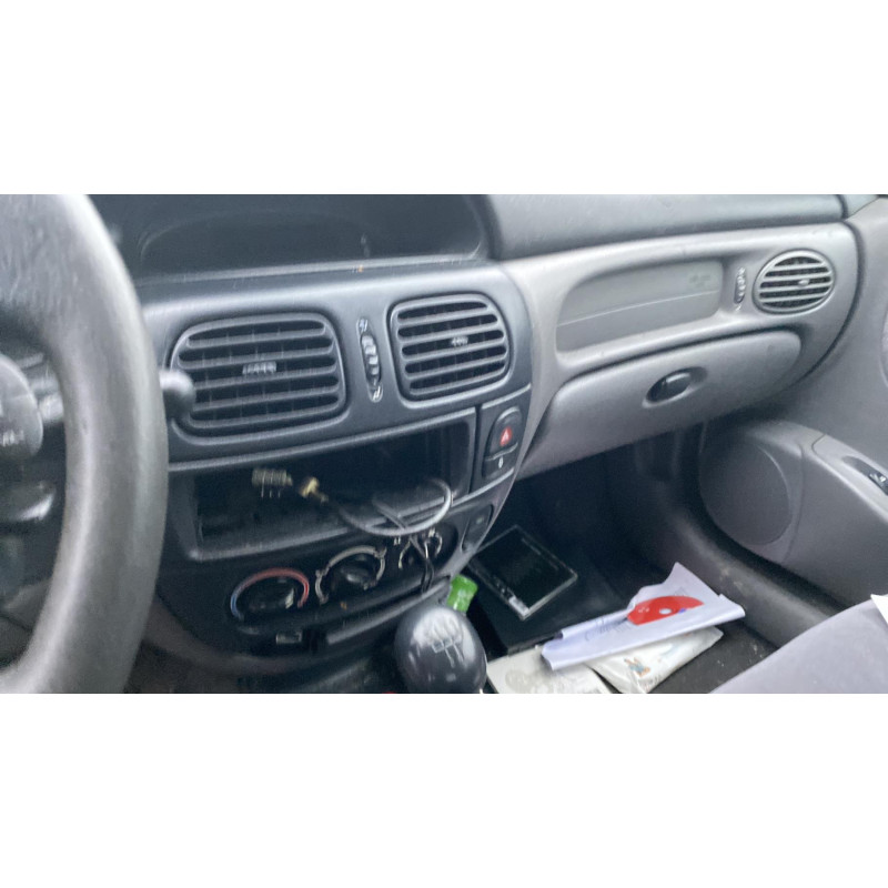 Aile avant droit RENAULT MEGANE 1 Photo n°7