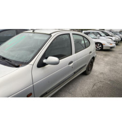 Aile avant droit RENAULT MEGANE 1