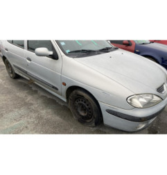 Aile avant droit RENAULT MEGANE 1