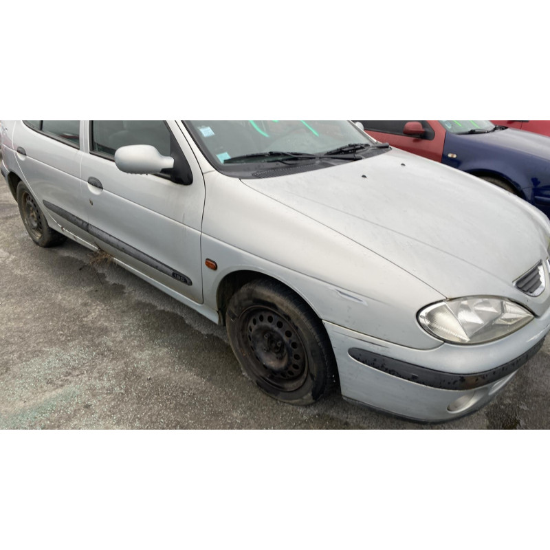 Aile avant droit RENAULT MEGANE 1 Photo n°13