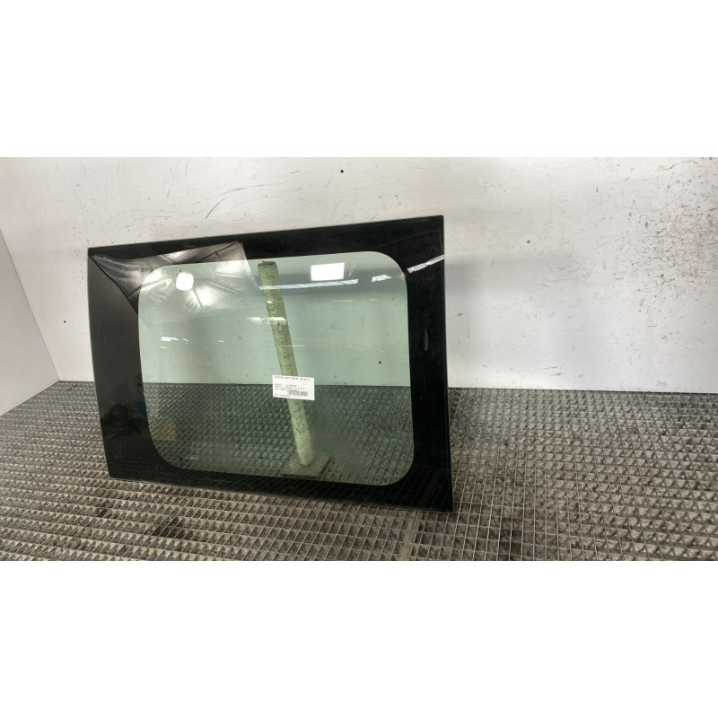 Vitre arriere droit RENAULT TRAFIC 2 Photo n°2