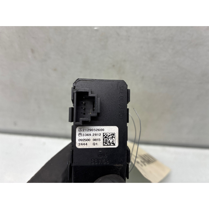 Bouton de warning MERCEDES CLASSE E 212 Photo n°3