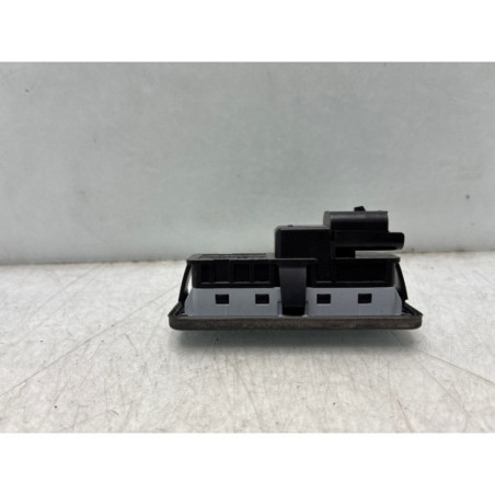 Bouton de coffre PEUGEOT 5008 2