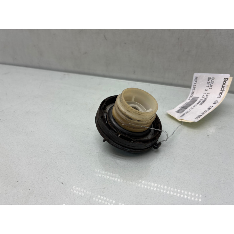 Bouchon de carburant SUZUKI SWIFT 3 Photo n°2