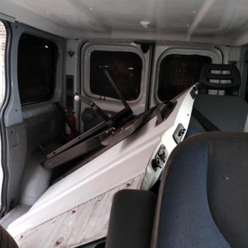 Moteur RENAULT TRAFIC 2 Photo n°7