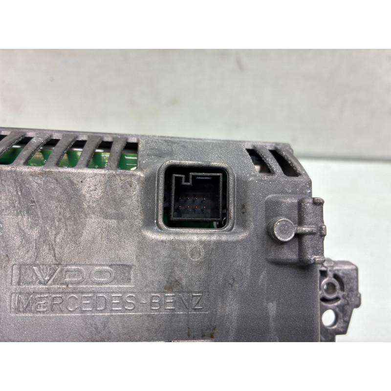 Ecran GPS MERCEDES CLASSE E 207 Photo n°4