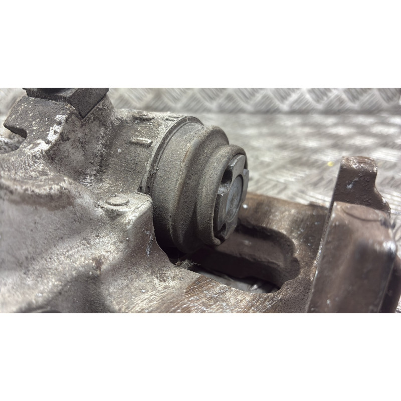 Etrier arriere droit (freinage) FORD FIESTA 7 Photo n°6