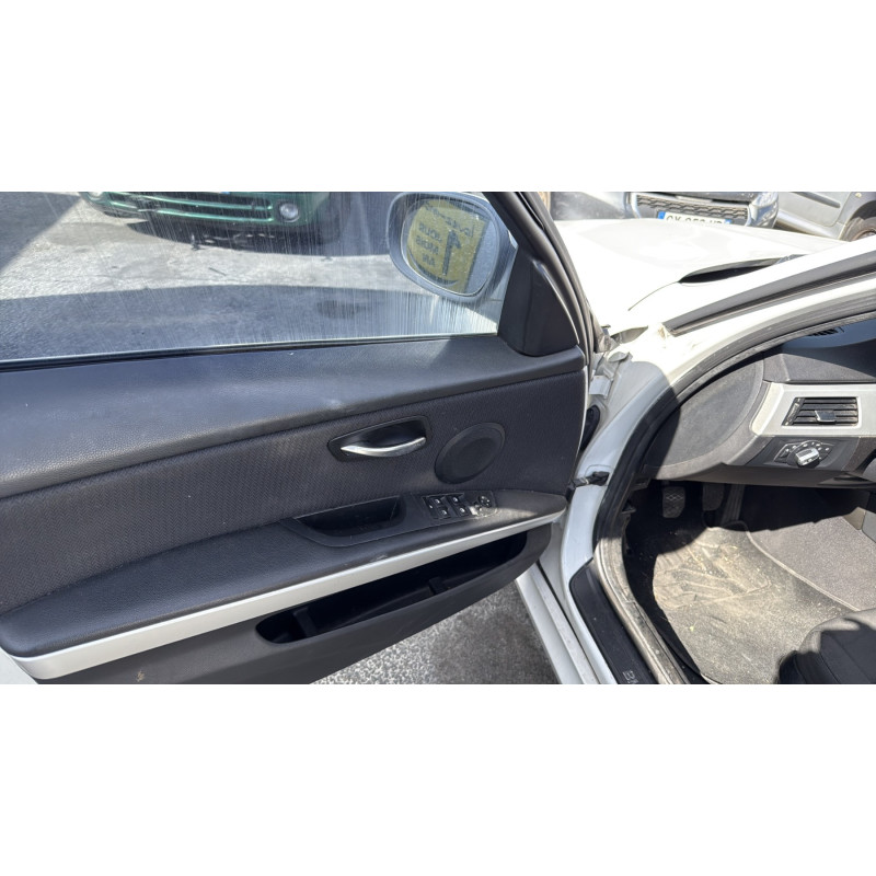 Custode arriere droit (porte) BMW SERIE 3 E90 Photo n°19