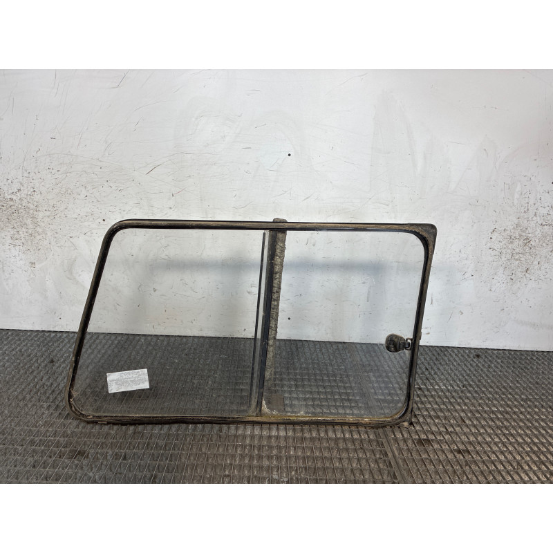Custode arriere gauche MITSUBISHI PAJERO 2 Photo n°2