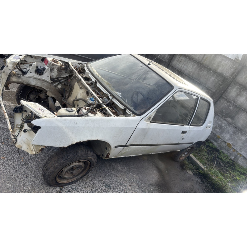 Custode arriere droit PEUGEOT 205 Photo n°8