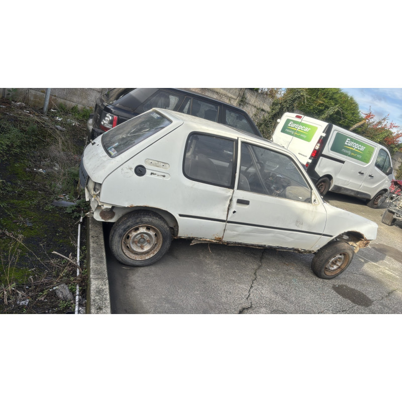 Custode arriere droit PEUGEOT 205 Photo n°12