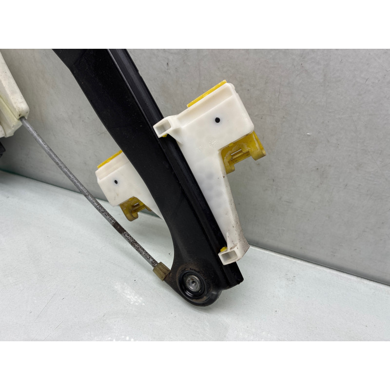 Leve vitre electrique arriere droit AUDI A3 2 Photo n°4