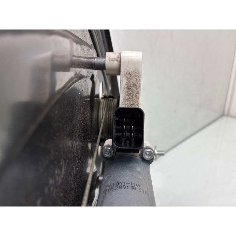 Leve vitre electrique arriere droit MERCEDES CLASSE E 207 Photo n°3