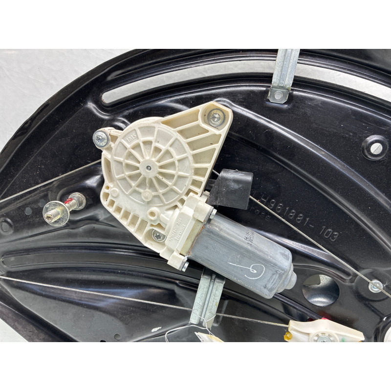 Leve vitre electrique arriere gauche MERCEDES CLASSE E 207 Photo n°2