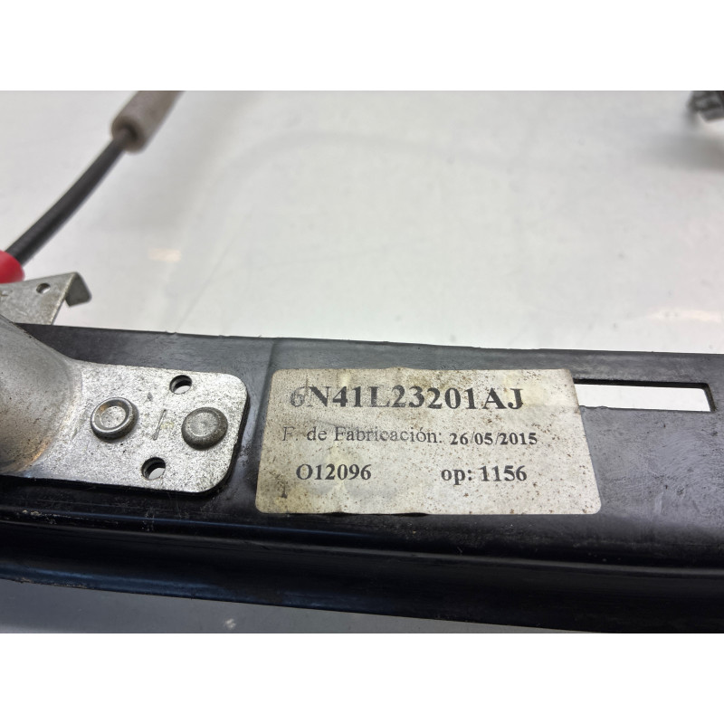Leve vitre electrique avant gauche FORD FOCUS 2 Photo n°5