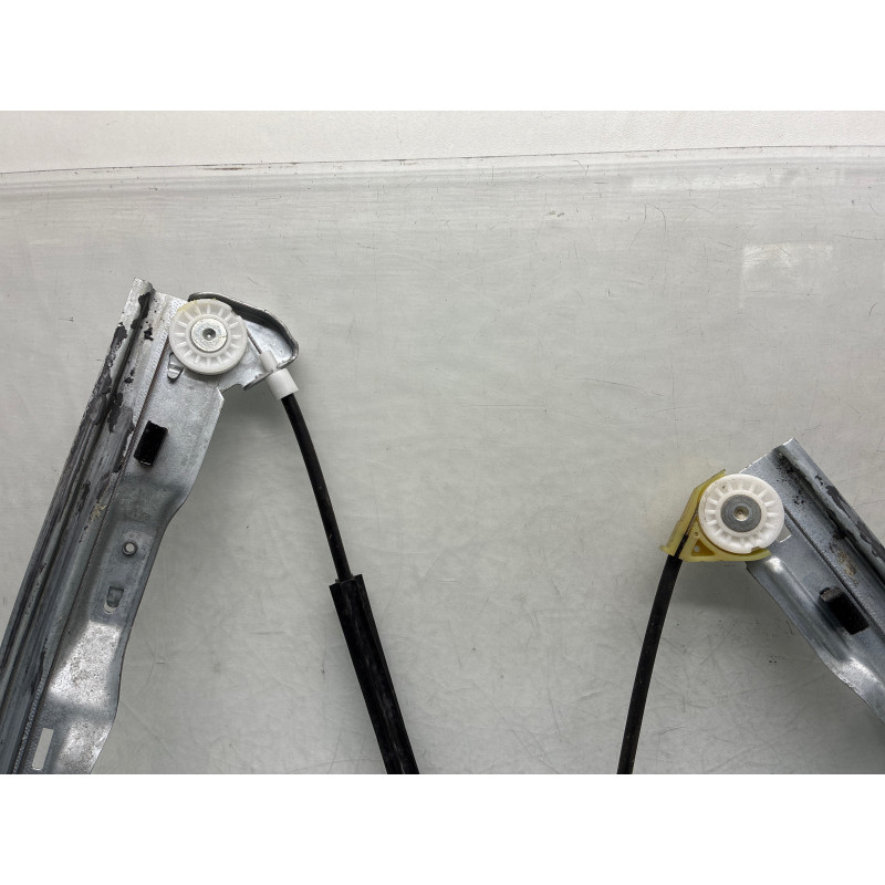 Leve vitre electrique avant droit CITROEN C4 PICASSO 1 Photo n°4