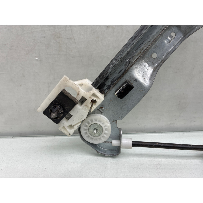 Leve vitre electrique avant gauche CITROEN C4 PICASSO 1 Photo n°3