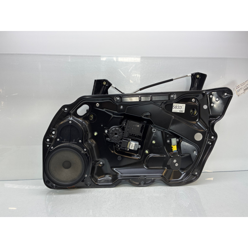 Leve vitre electrique avant droit VOLKSWAGEN PASSAT 6 Photo n°1