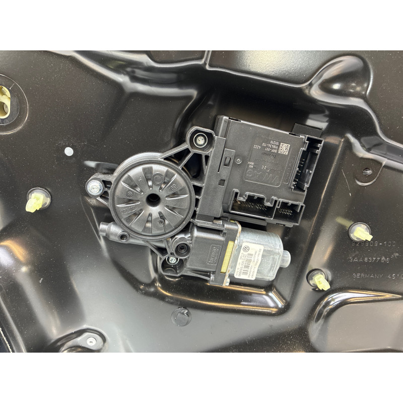 Leve vitre electrique avant droit VOLKSWAGEN PASSAT 6 Photo n°2