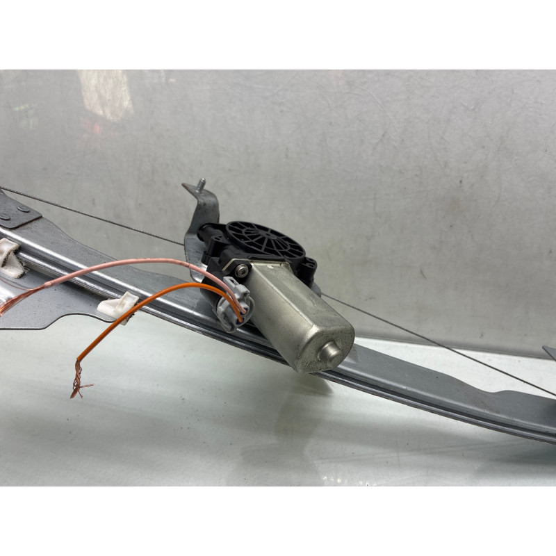 Leve vitre electrique avant droit DACIA SANDERO 1 Photo n°4