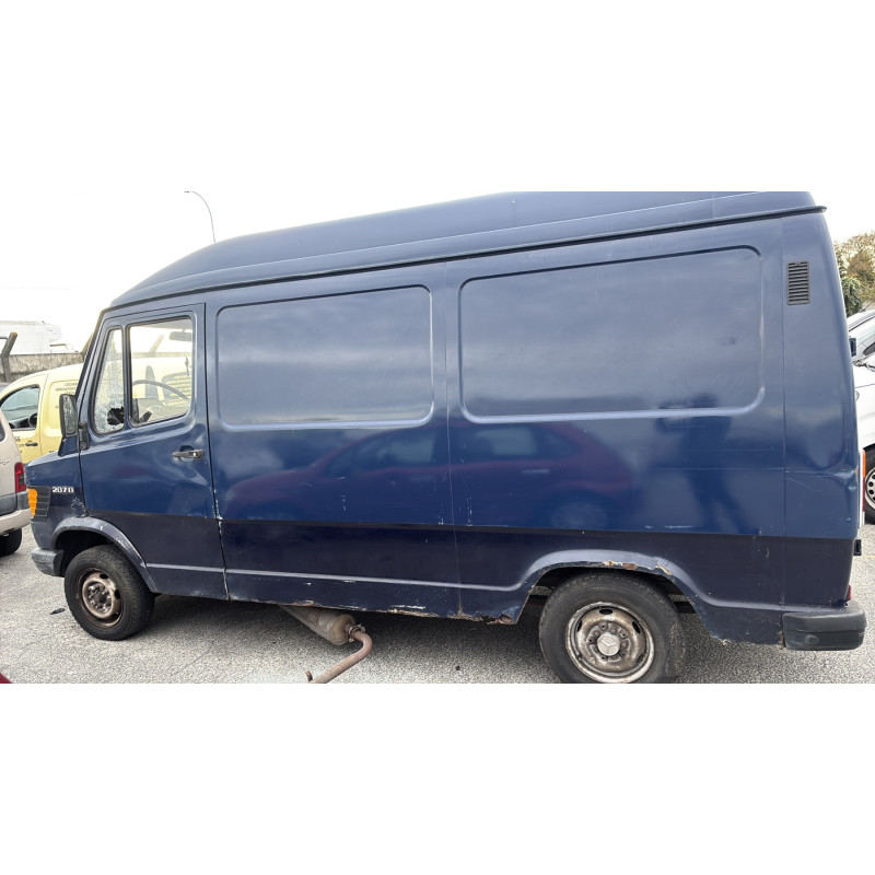 Leve vitre mecanique avant droit MERCEDES SERIE L 601 Photo n°9
