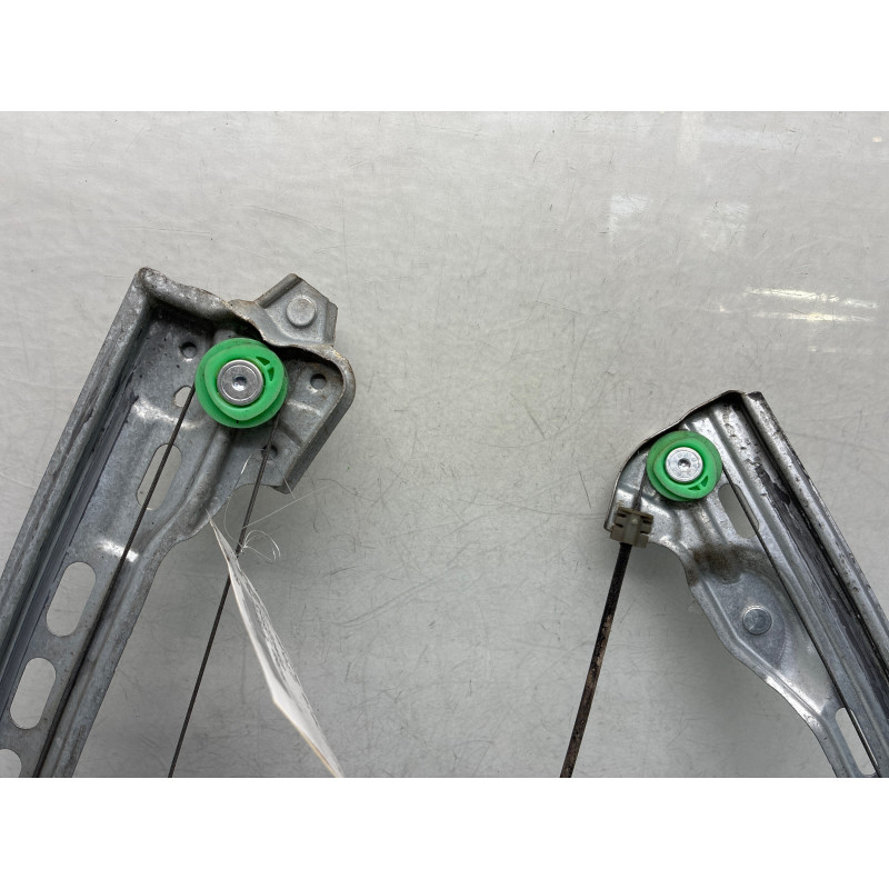 Leve vitre electrique avant droit RENAULT MEGANE 4 Photo n°4