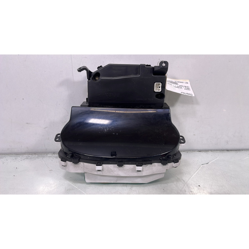 Compteur TOYOTA YARIS 1 Photo n°7