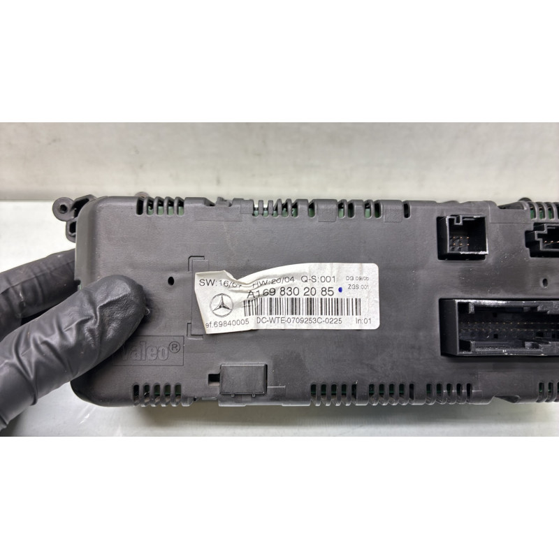 Commande chauffage MERCEDES CLASSE B 245 Photo n°4