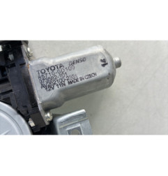 Leve vitre electrique avant droit TOYOTA YARIS 3