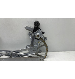 Leve vitre electrique avant droit TOYOTA YARIS 3