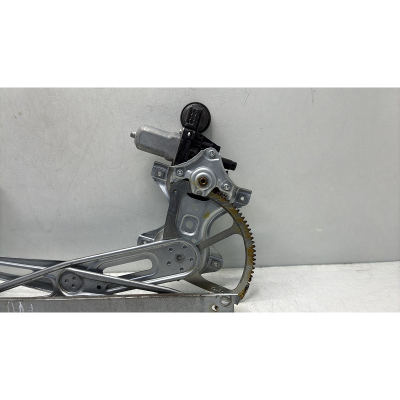 Leve vitre electrique avant droit TOYOTA YARIS 3 Photo n°8